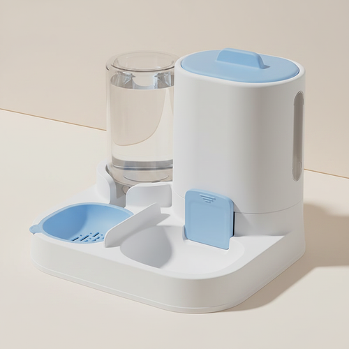 Blue feeder